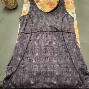 Giame workout top size medium. No stains or rips.